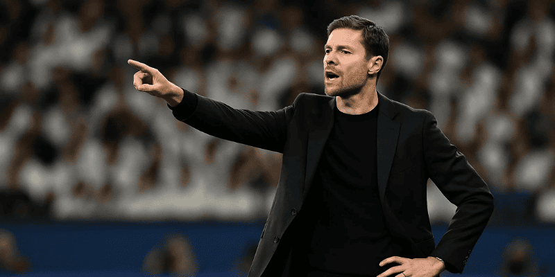 Xabi Alonso chỉ đạo Real Madrid trong trận khai màn FIFA Club World Cup 2025.